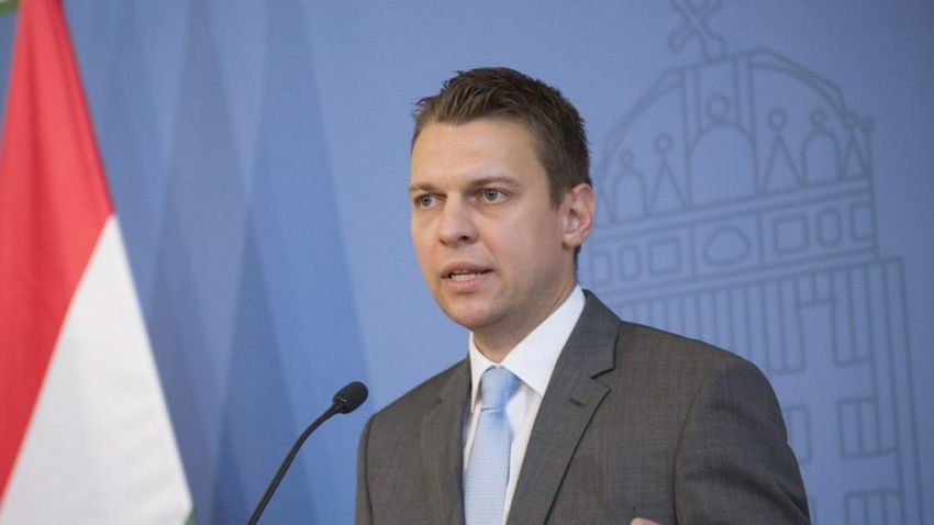 Menczer Tamás: "kedves szlovák barátaink, kilóg a lóláb"