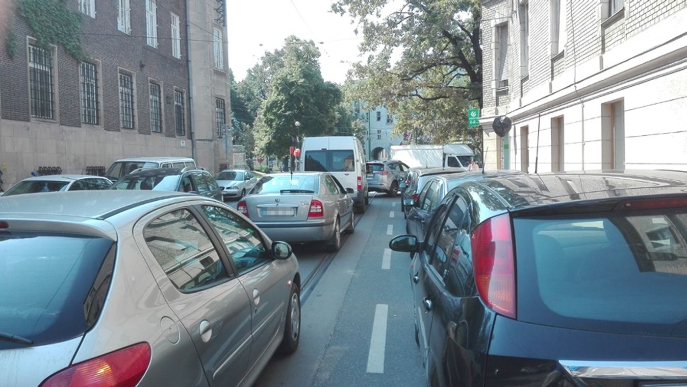 Teljes a közlekedési káosz Szegeden – a Széchenyi teret is felújítják