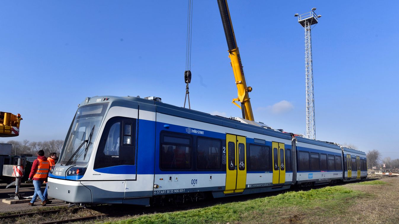 MÁV: megérkezett az első tram-train Magyarországra