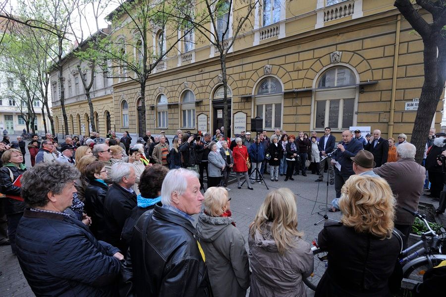 Tüntetés a korrupció kormánya ellen - Szeged
