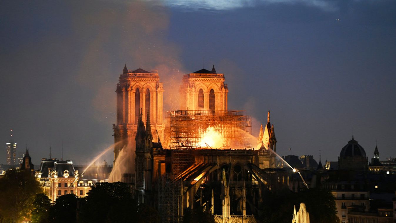 Újabb szegedi pénzadomány a Notre Dame újjáépítéséért