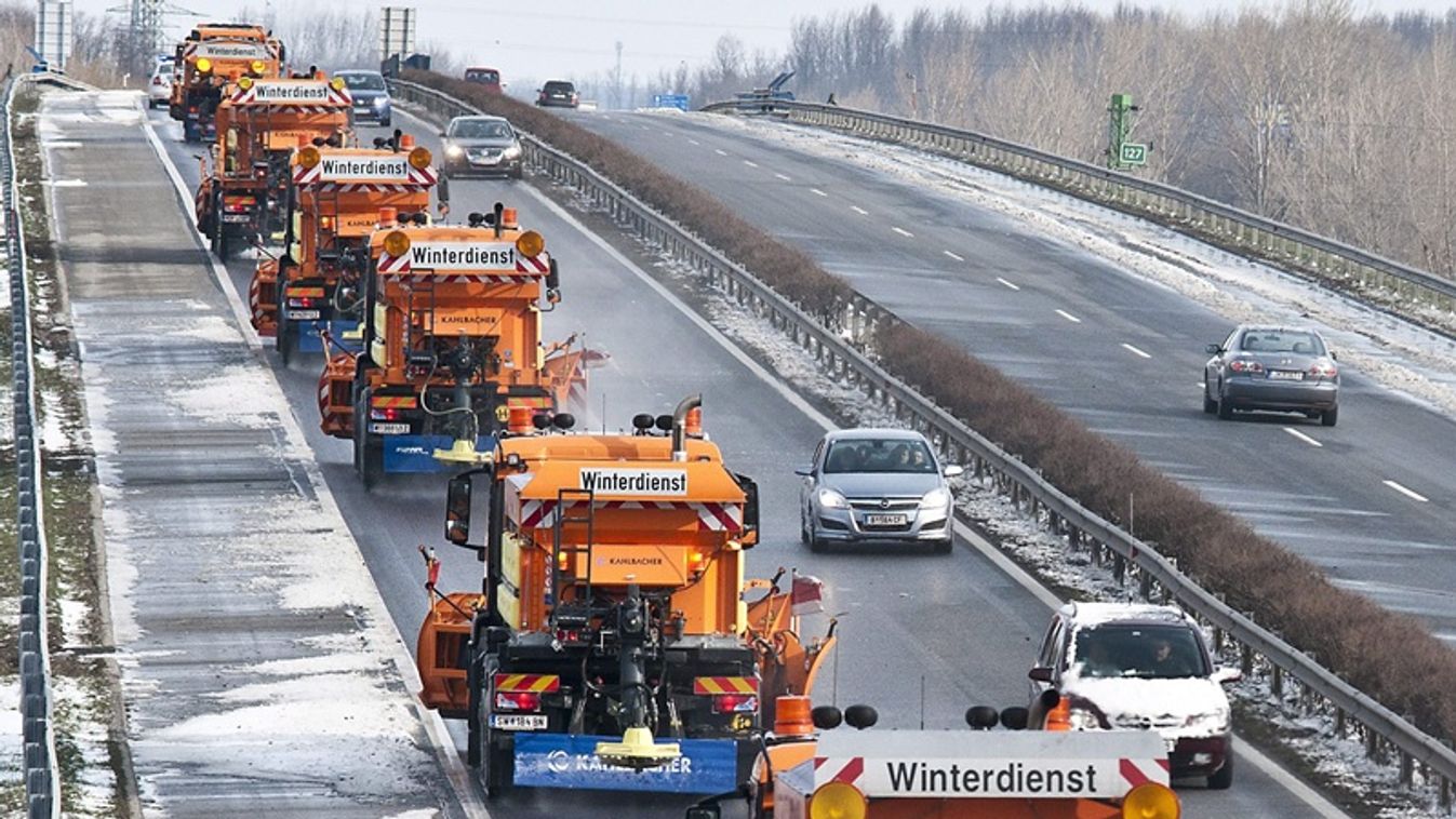 Hófúvás okoz gondot a közlekedésben a Dunántúlon