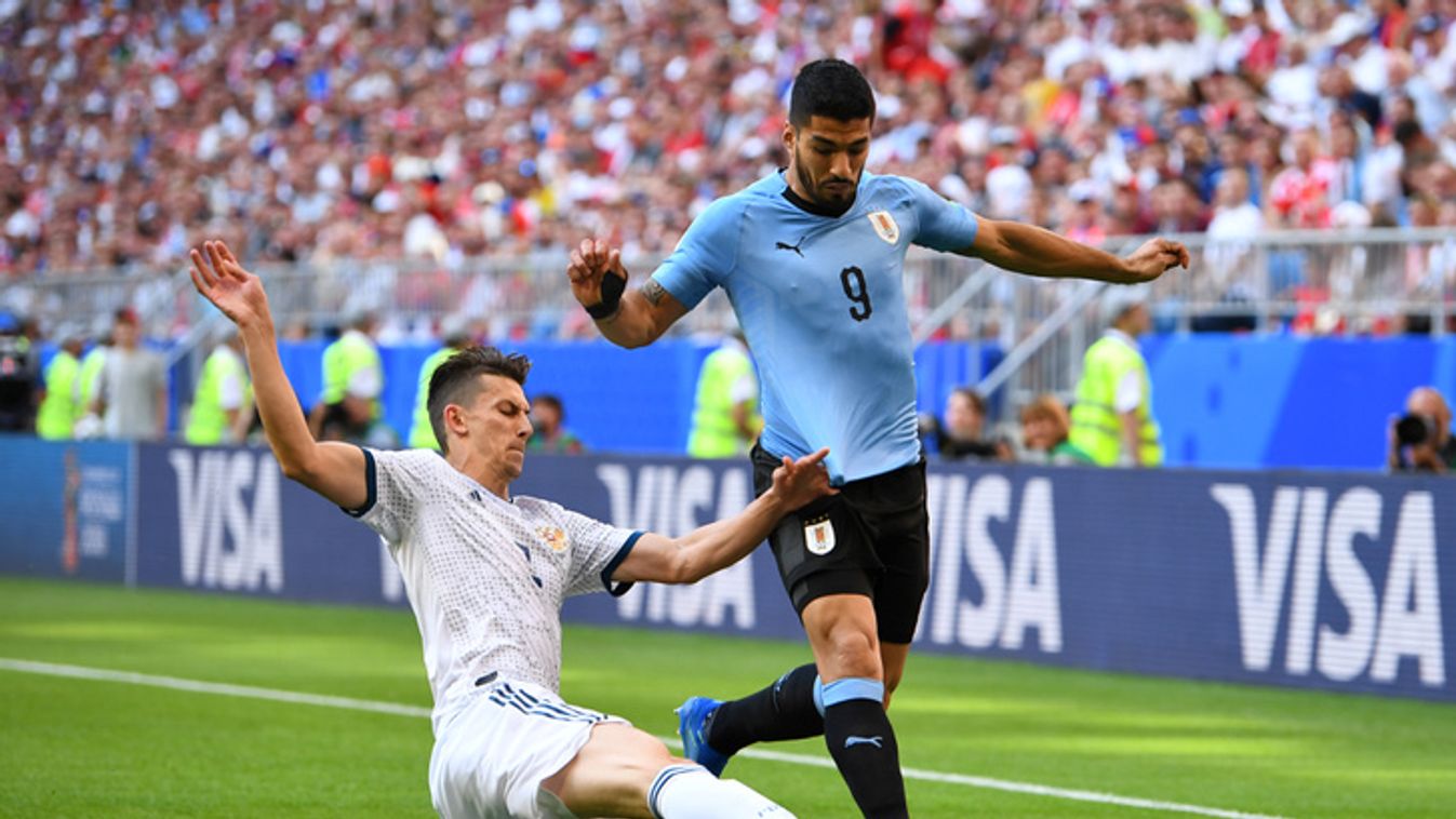 Uruguay 3-0-ra verte a házigazdát, Egyiptom pont nélkül utazik haza