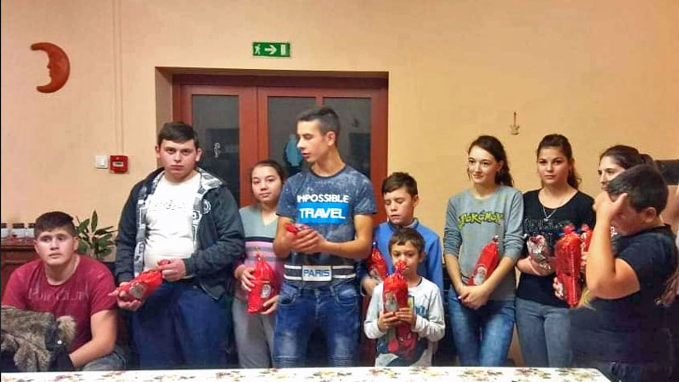 A megyei rendőr-főkapitányság munkatársai gyűjtöttek adományt erdélyi gyerekeknek