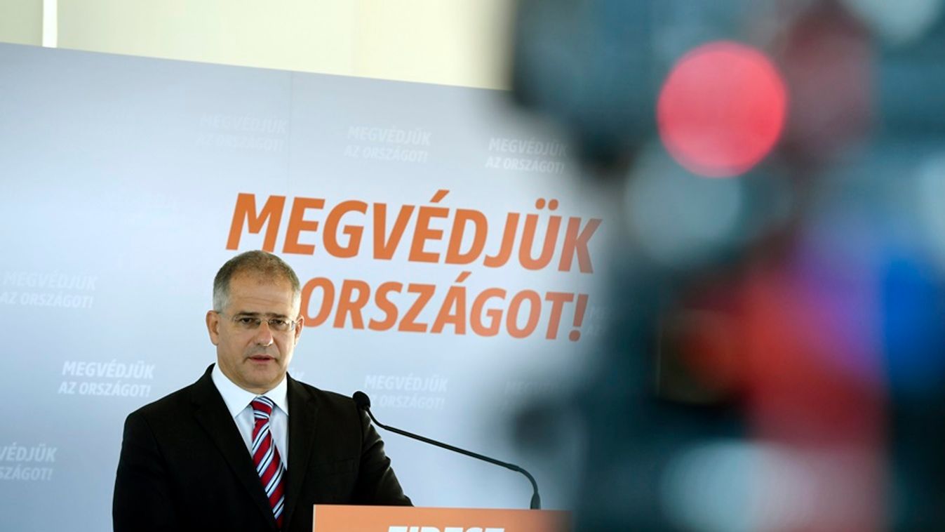 Megválasztották Gulyás Gergelyt a Fidesz-frakció vezetőjének (FRISSÍTVE)