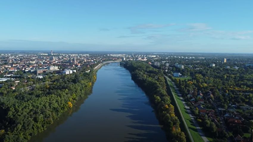 Újabb bámulatos drónvideó készült Szegedről