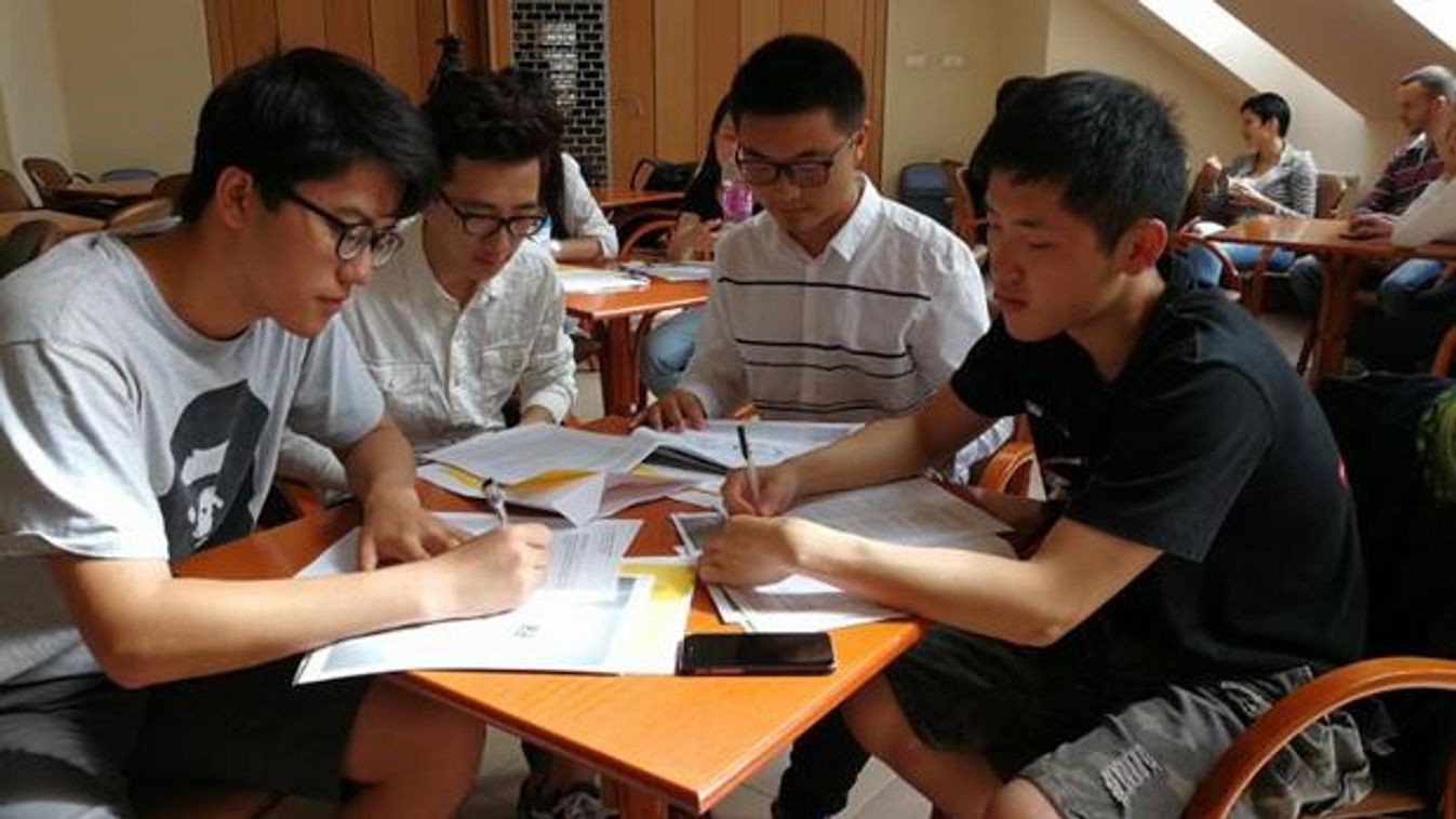 Koronavírus: Szegeden 140 kínai tanul, mindegyikükkel felvette a kapcsolatot az egyetem