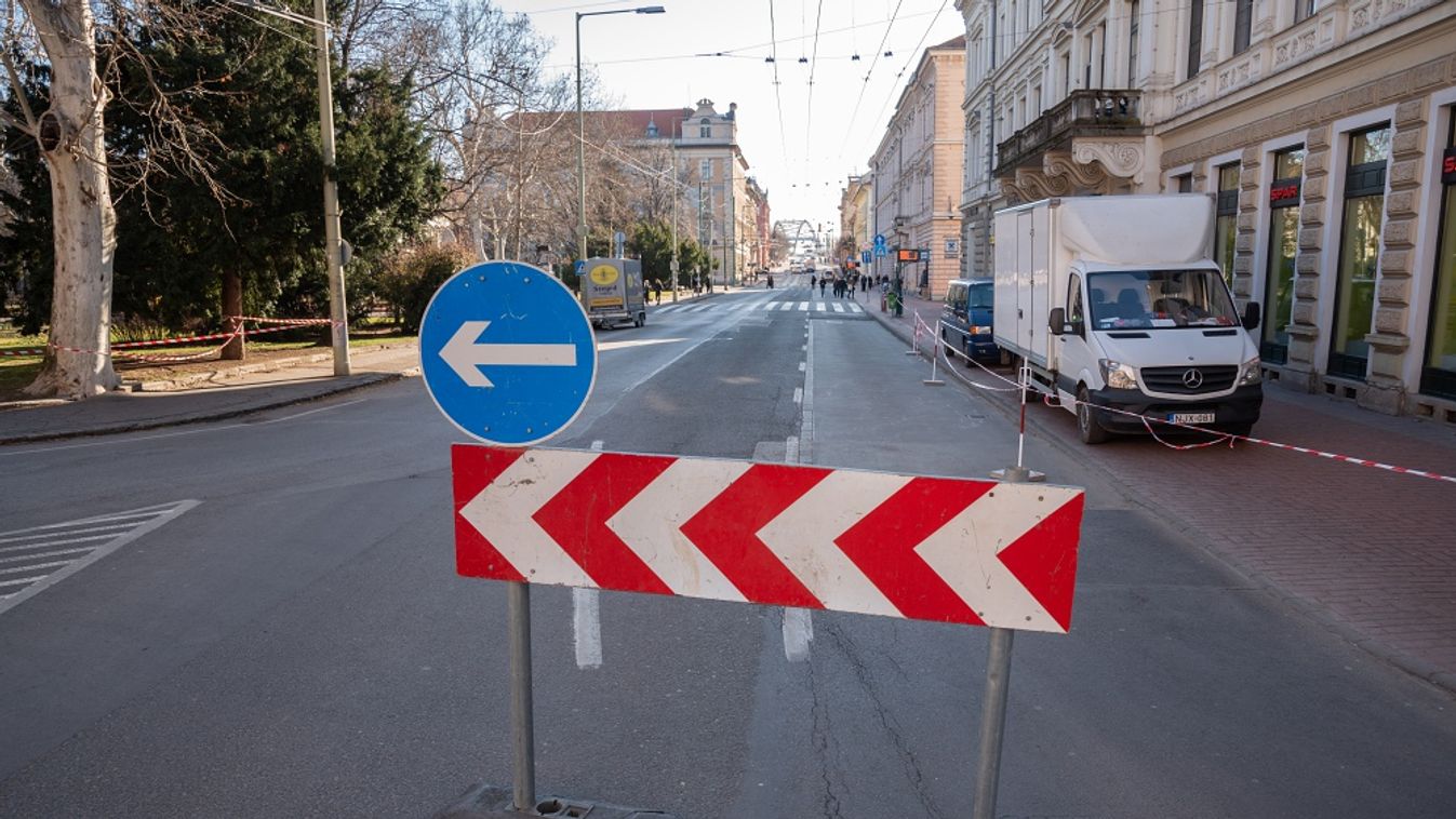 Nem tudja az IKV, hogy mikor lehet megnyitni a Széchenyi teret