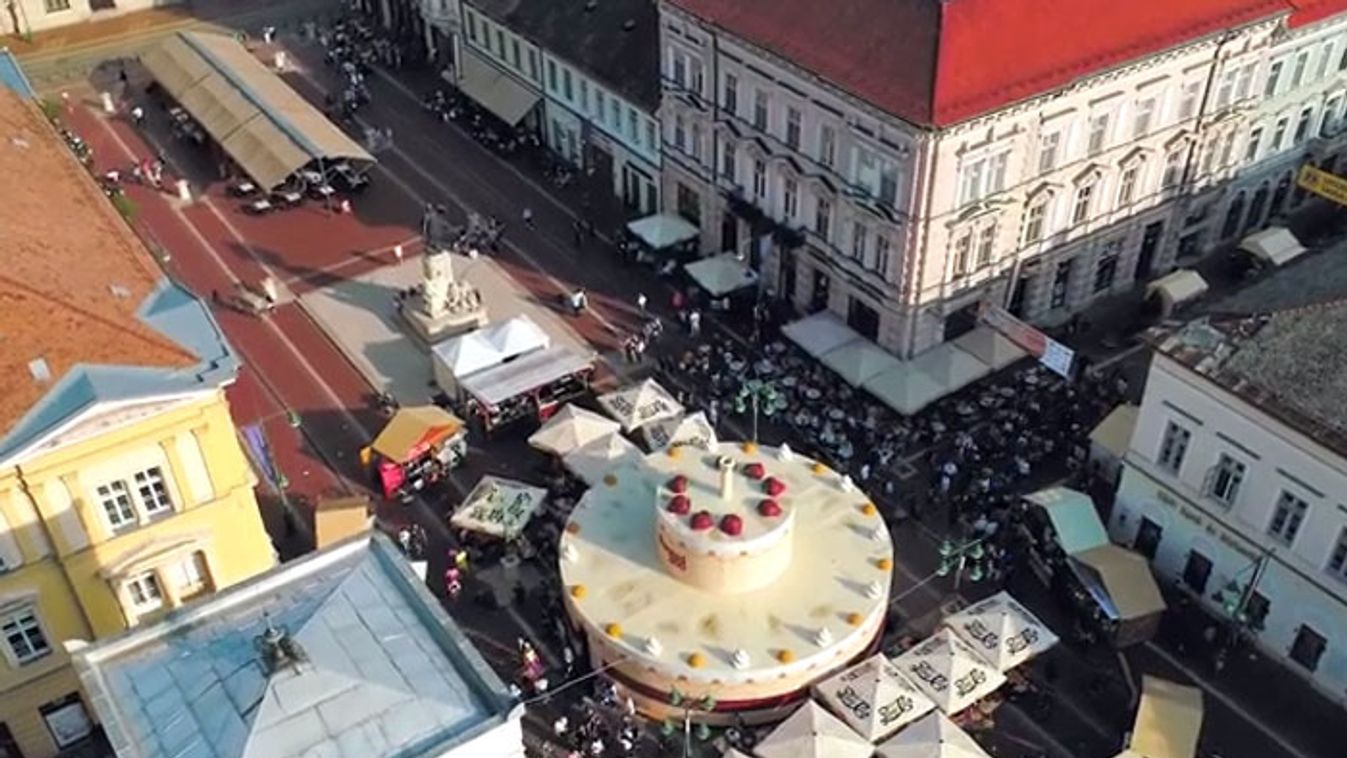 Ilyen Szeged tortája a levegőből - videó!