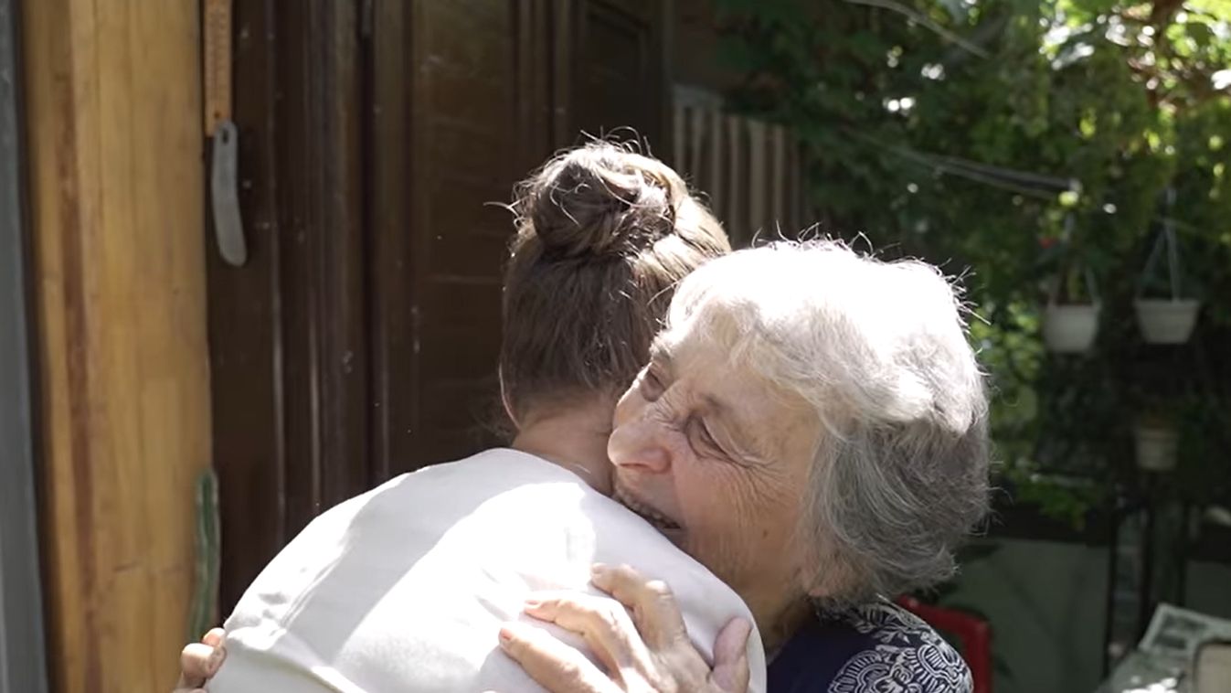 Megható találkozás: Novák Katalin meglátogatta egykori ságváris tanárnőjét, a legendás Anci nénit