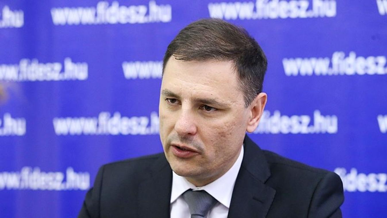 Tuzson Bence: Magyarország számára a legfontosabb a béke megteremtése