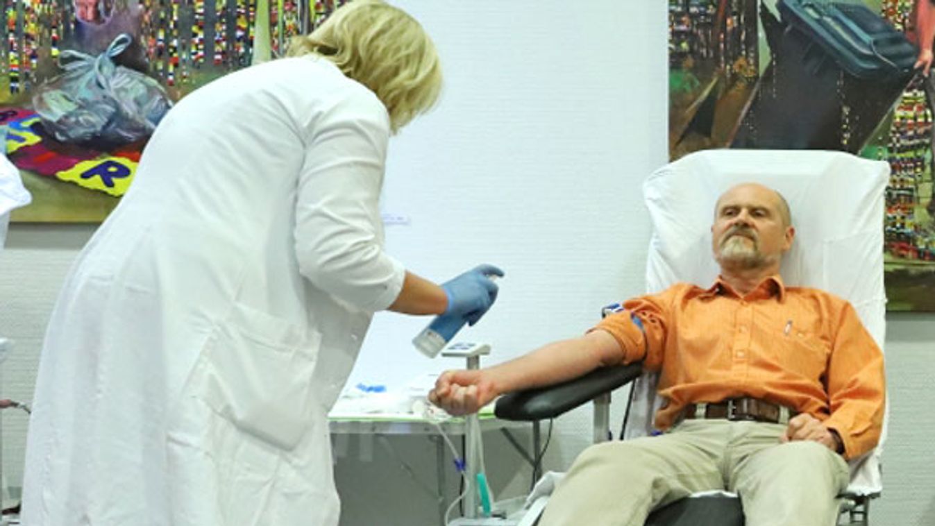 Ismét véradásra várják a donorokat az SZTE tanulmányi központjába