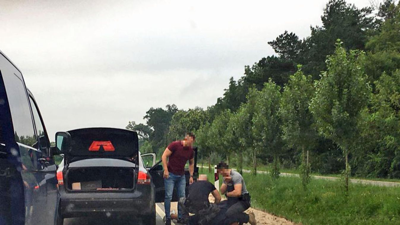 Dutyiba kerül a rendőrök elől menekülő román embercsempész