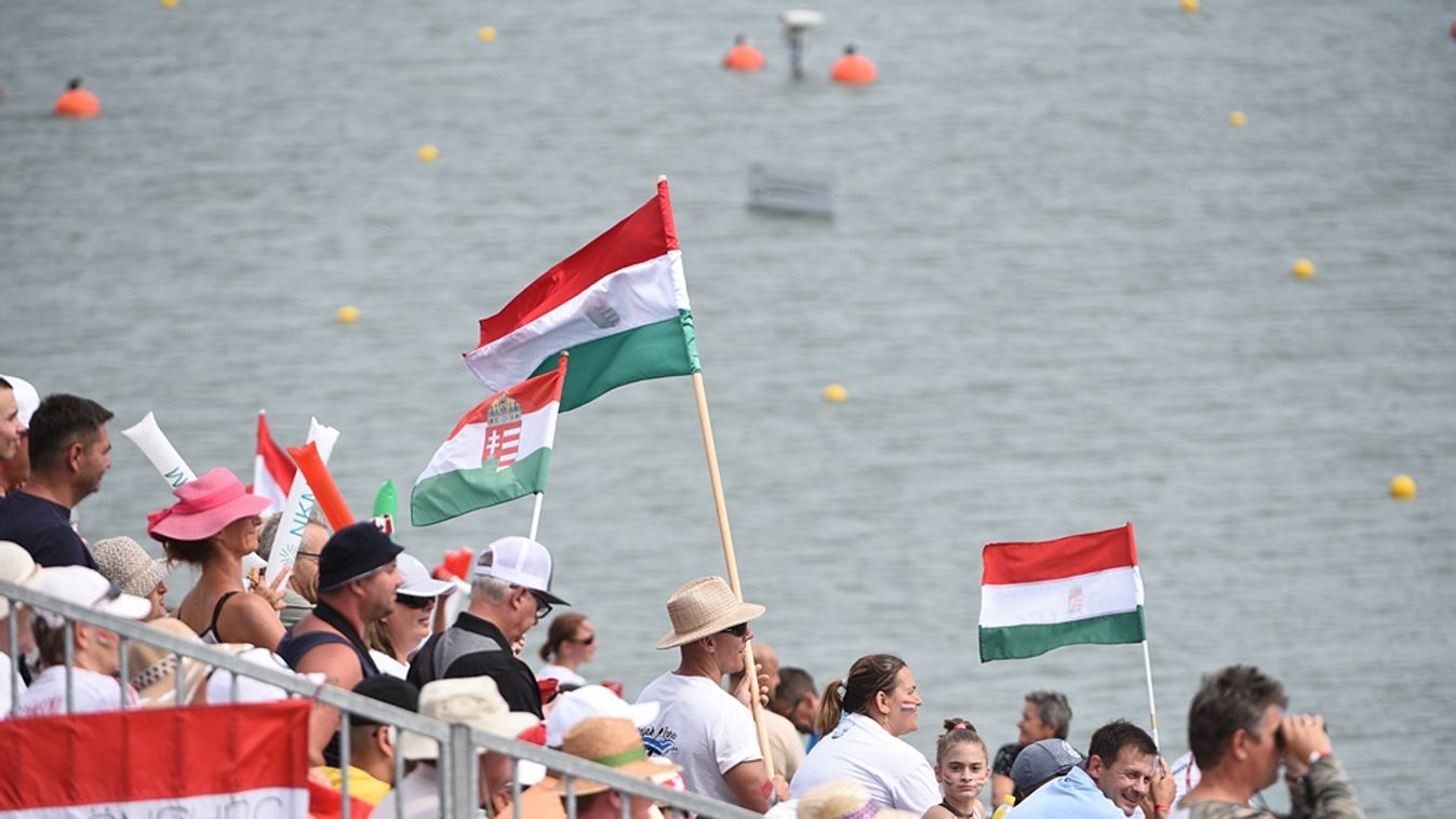 Több mint száz magyar érem született az olimpiai reménységek szegedi kajak-kenu versenyén