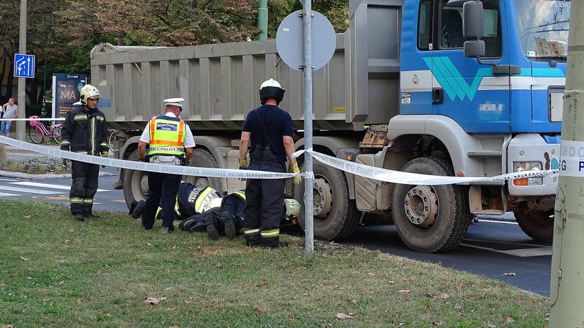 Meghalt egy kisgyerek, akit teherautó ütött el Szegeden