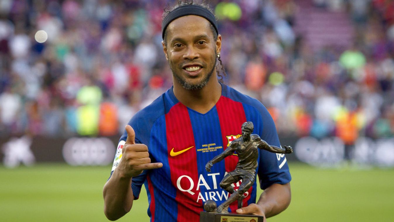 Visszavonul a legenda: Ronaldinho több kontinensen is búcsúzik a közönségtől