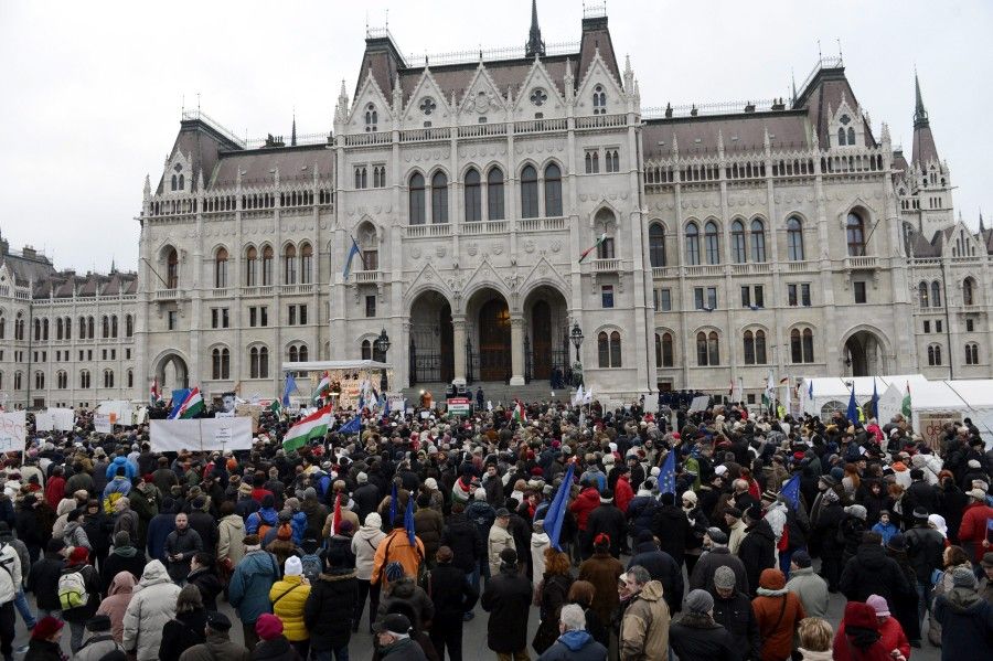 Tavasz jön - Orbán megy! - Demonstráció Budapesten