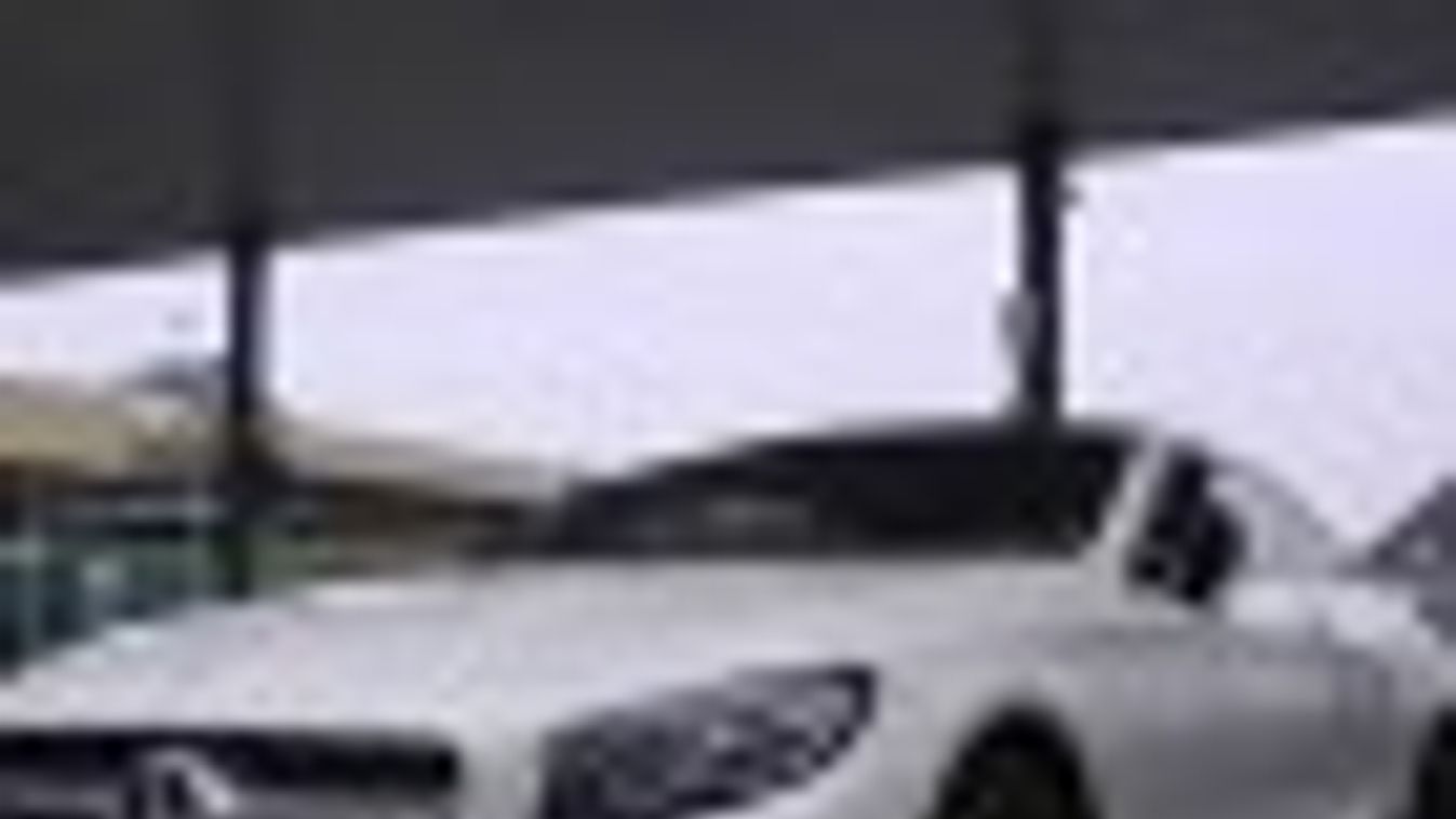 A német hatóságok által körözött autót foglaltak le Röszkénél