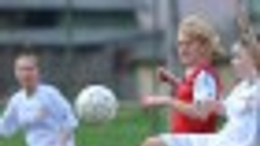 Női futball: pontot vesztett a SZAK, bravúrsikert aratott a HFC