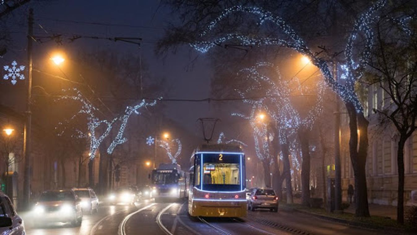 Így kapcsolhatja fel Ön az ünnepi fényeket Szegeden!