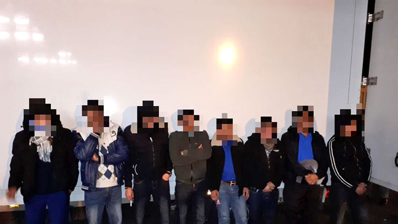 Lett embercsempészt és nyolc migránst fogtak Csanádpalotán