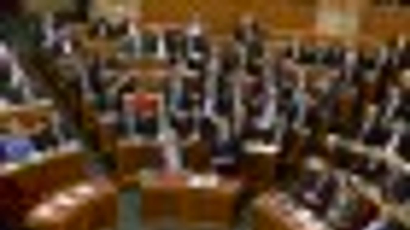 Szerdáig folytatja ülését a parlament