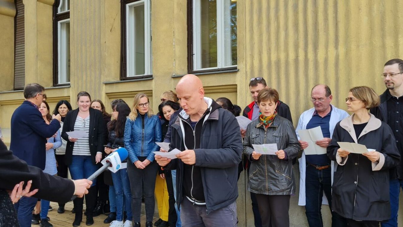 Szegeden is folytatták a pedagógussztrájkot