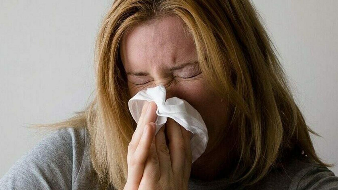Több tízezren fordultak orvoshoz influenzaszerű tünetekkel