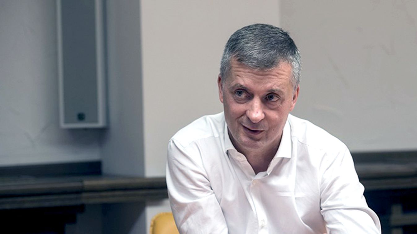 Kubatov Gábor maradt a Fradi elnöke