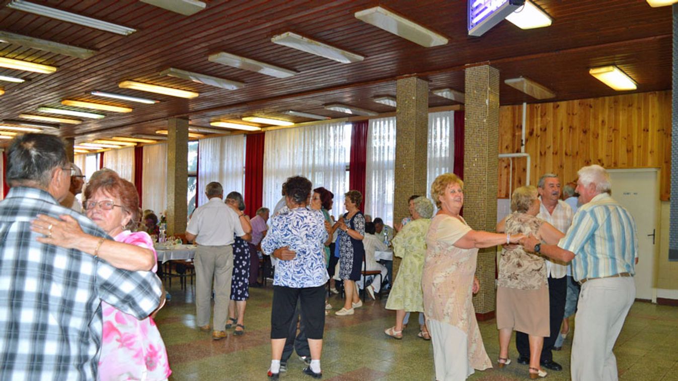 Jót mulattak a makói nyugdíjasok