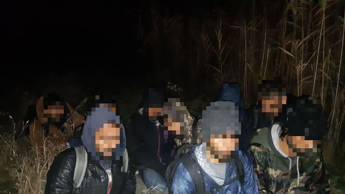Harminc migránst fogtak Röszkén és Szegeden