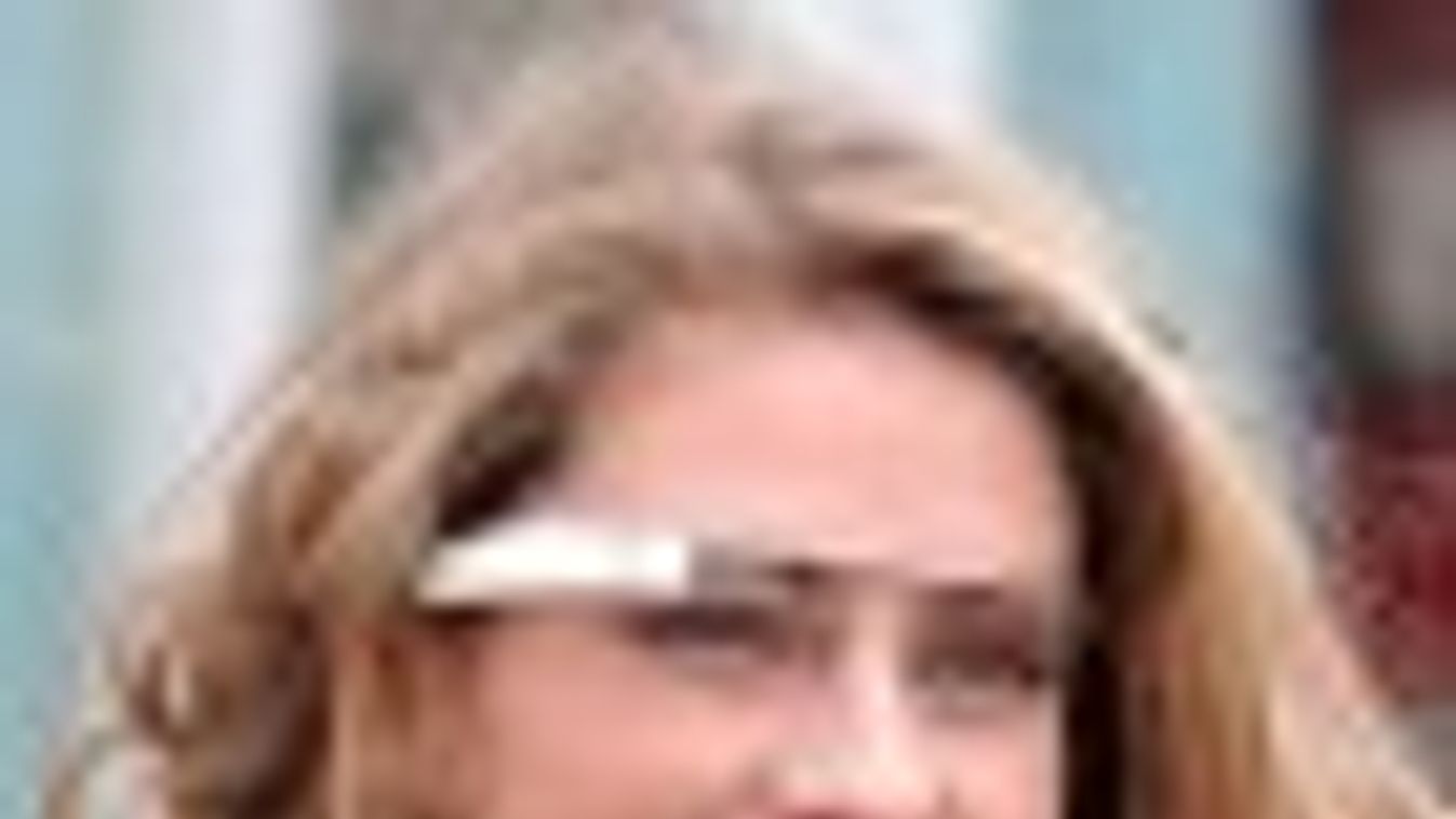 Vezetés közben valószínűleg tilos lesz a Google Glass viselete