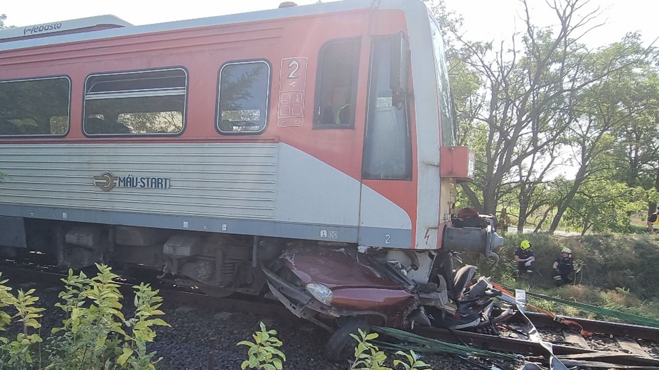 Hét áldozatot követelt a hétfő reggeli tragikus vonatbaleset