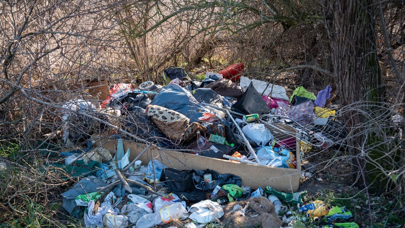Tavaly több mint 7000 tonna illegális hulladékot szállított el az SZKHT