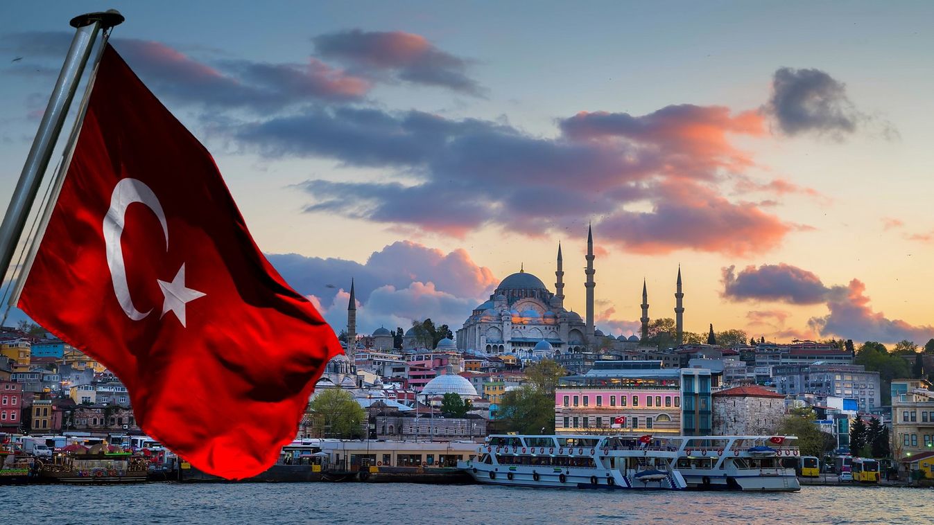 Jó hír a magyar turistáknak: már személyivel is utazhatunk Törökországba