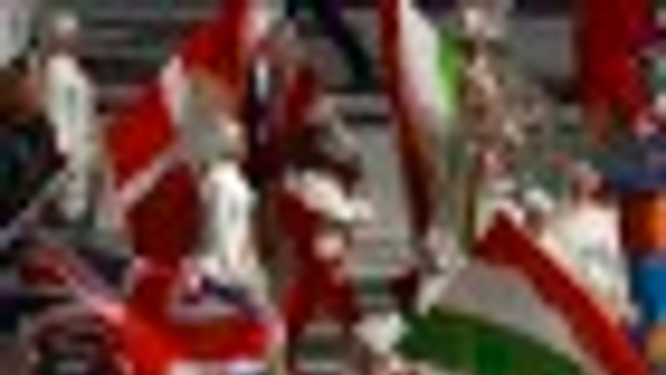 Téli olimpia: Lajtos Szandra vitte a magyar zászlót a záróünnepségen