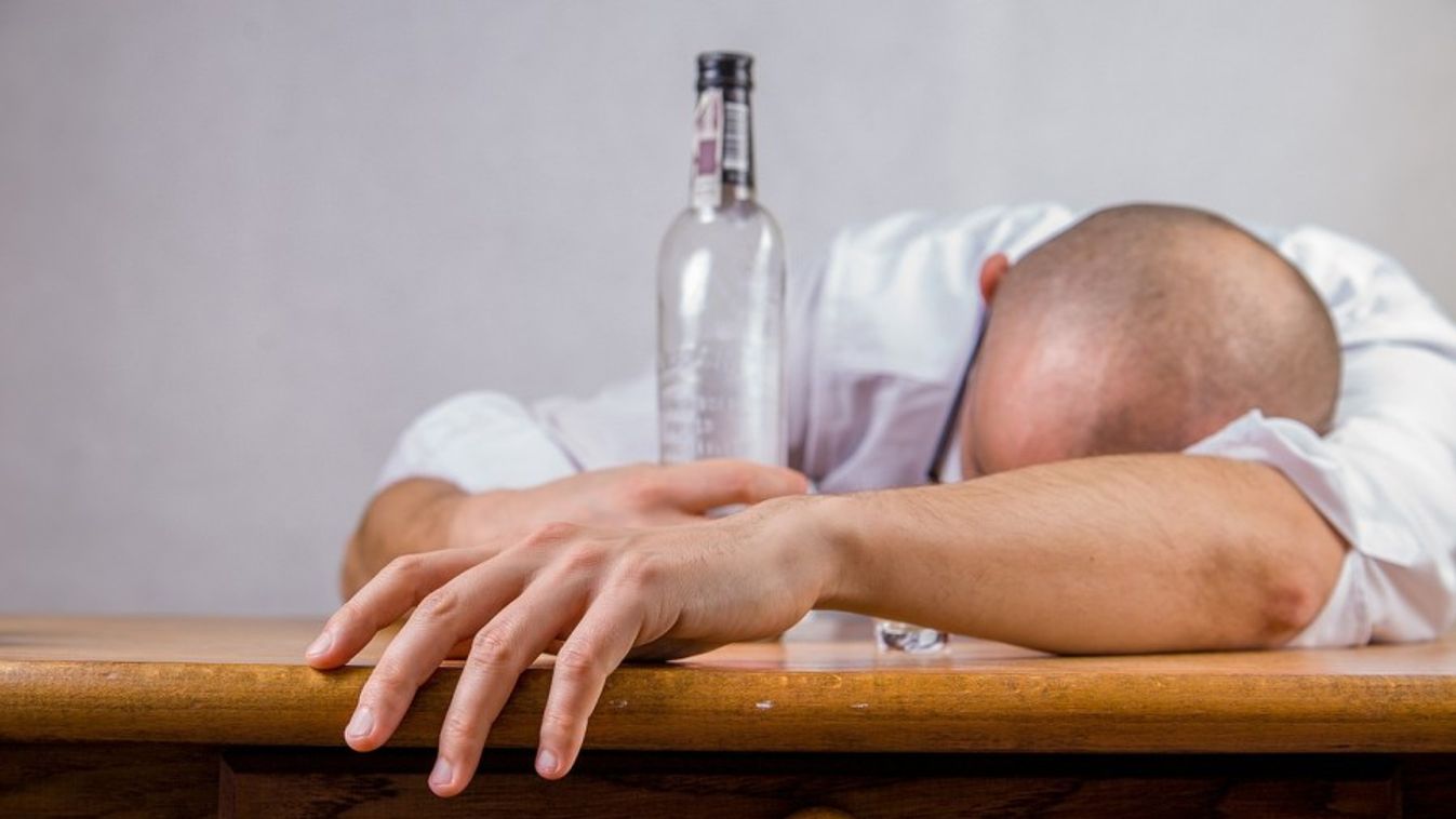 Nyolcszázezer ember alkoholbeteg Magyarországon