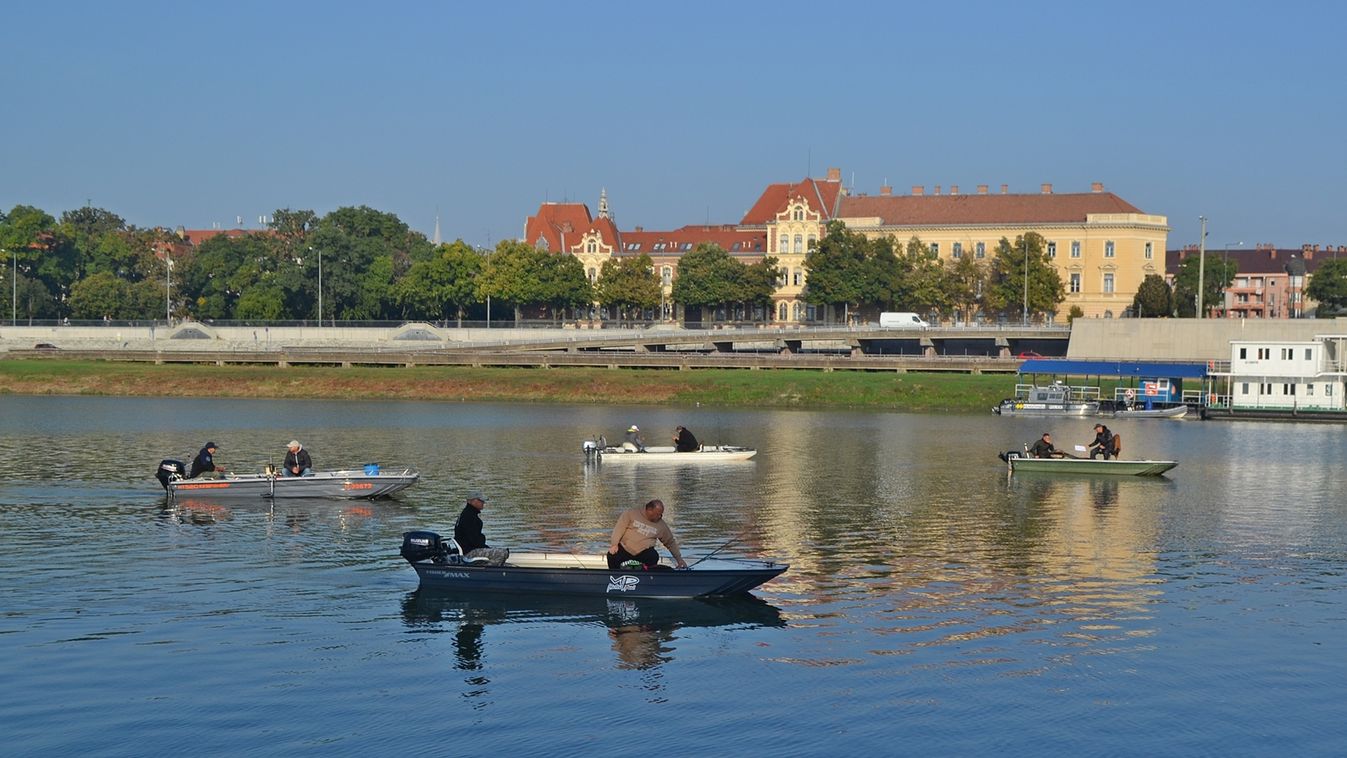 Elrajtolt az I. Alsó-tiszai csónakos pergető horgászverseny