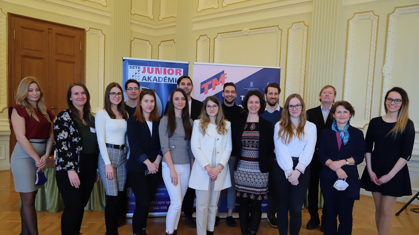 A Tanítsunk Magyarországért! program keretein belül idén is segítik a vidéki diákokat a szegedi egyetemisták