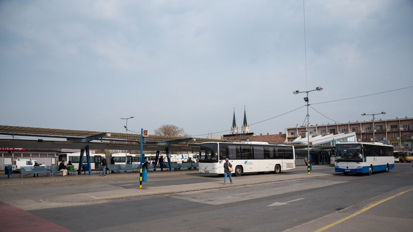 Hat szegedi távolsági busz menetrendje módosul
