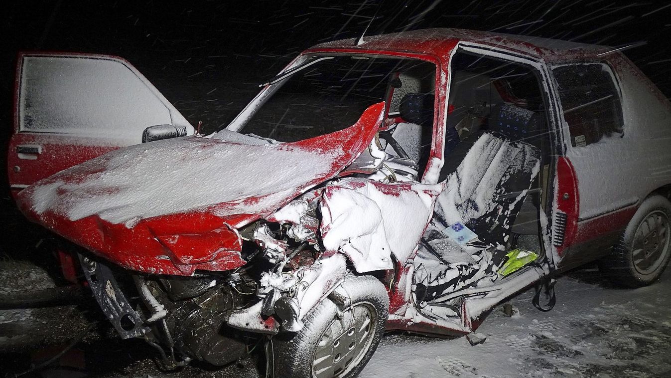 A havazás miatt eddig negyven közúti balesethez hívták a tűzoltókat
