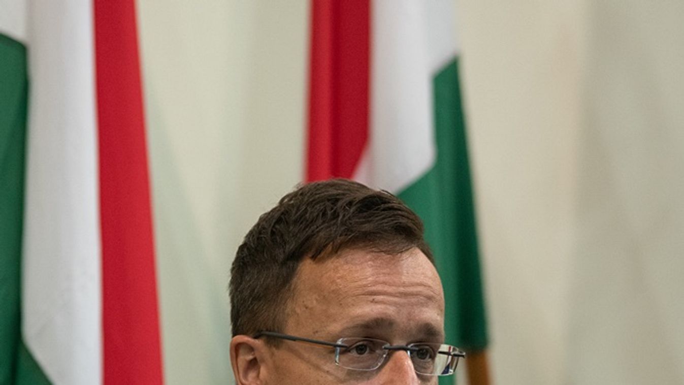 Szijjártó: minél több magyar nyilvánítsa ki véleményét a szavazáson