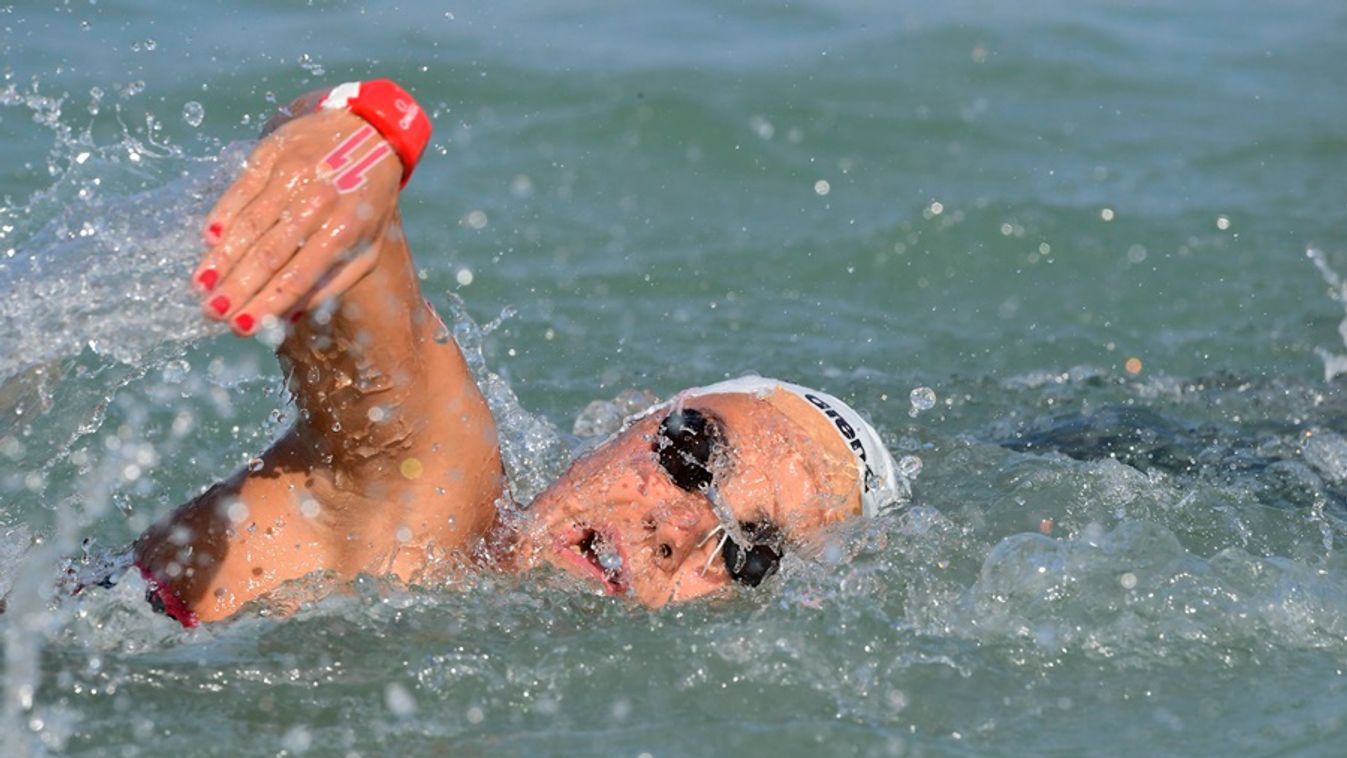 Olasz Anna Tokióért úszik idén