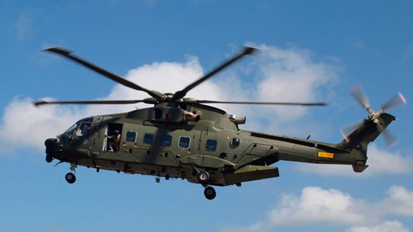 Helikopterrel segít a honvédség a márciusi télben