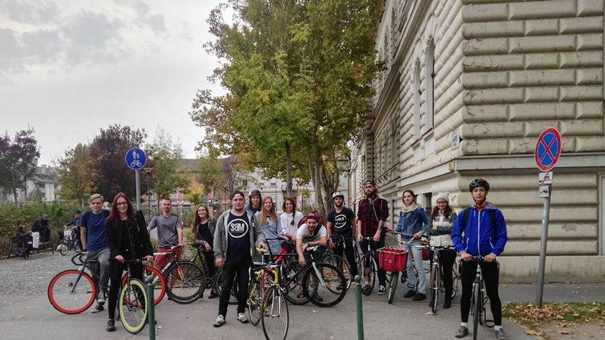 Kétkerekező jótevők lepték el Szeged utcáit