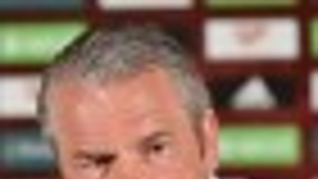 Bernd Storck marad a labdarúgó-válogatott szövetségi kapitánya
