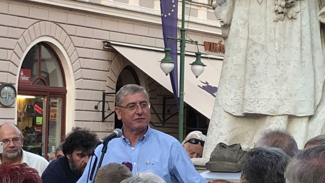 Szegeden sem tudott kormányt buktatni a cigányozásba fulladt tüntetésével Gyurcsány Ferenc