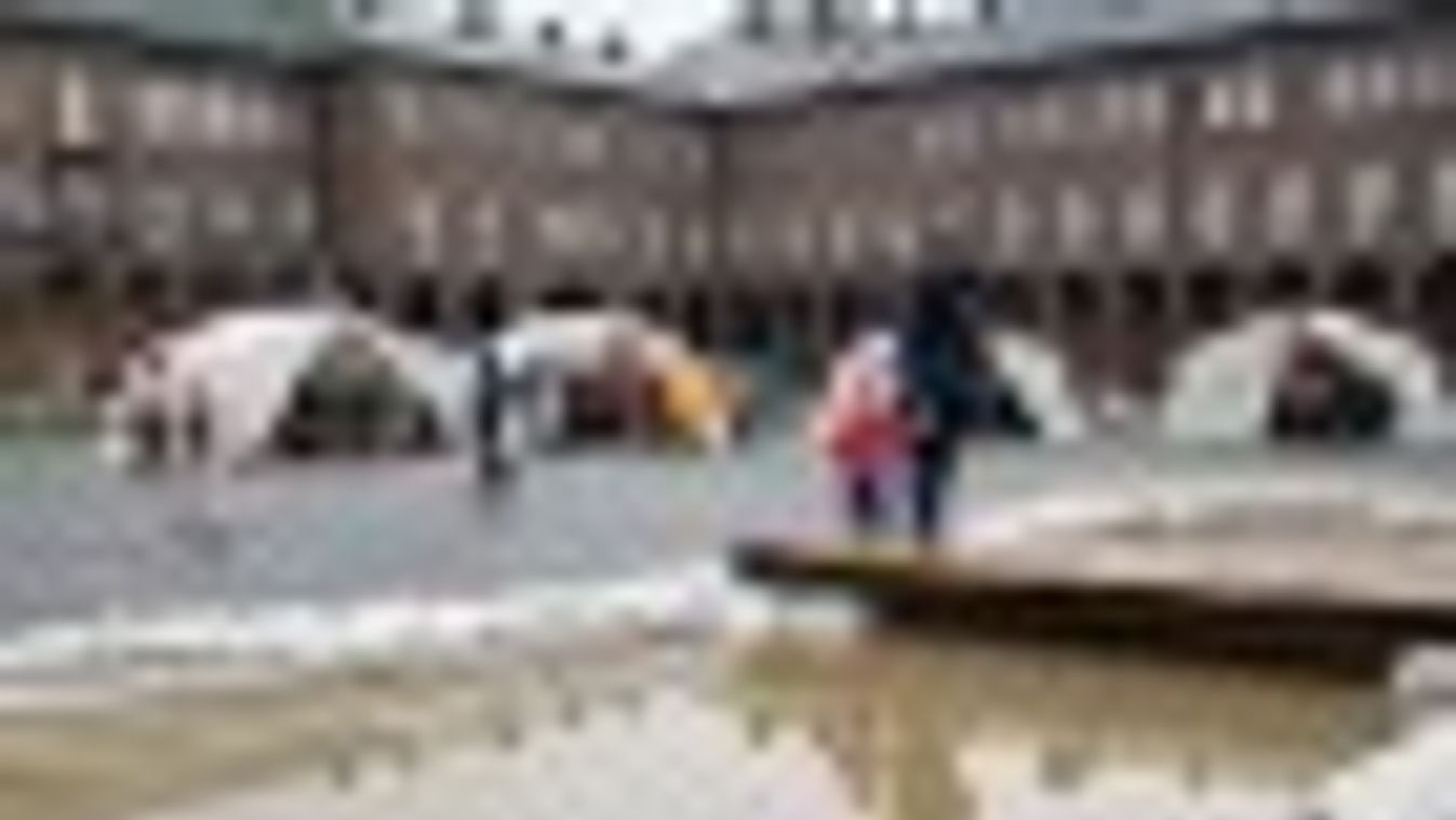 Tizenharmadik alkalommal emlékeznek a szegedi nagyárvízre a Dóm téren