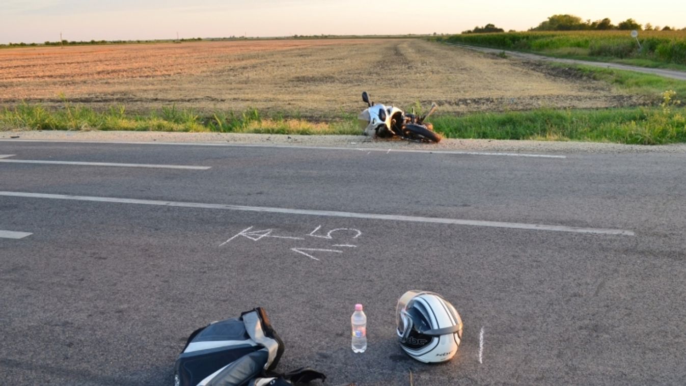 Motorossal ütközött egy autó Szeged határában