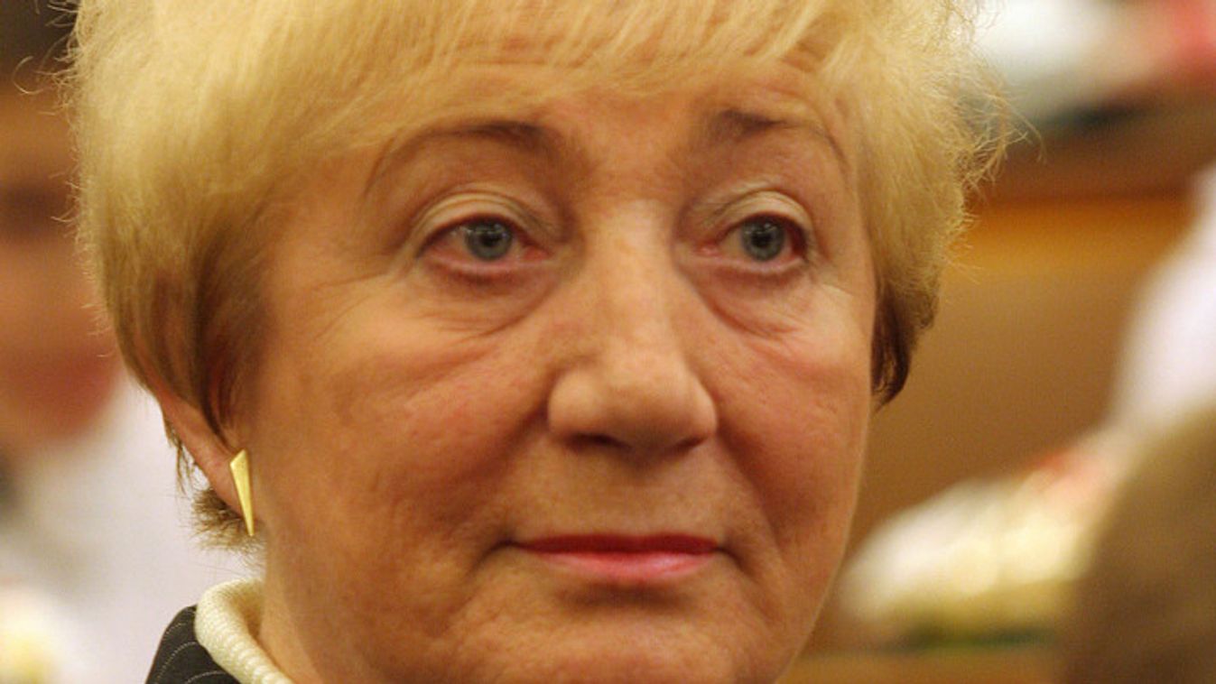 Elhunyt Kósáné Kovács Magda volt munkaügyi miniszter